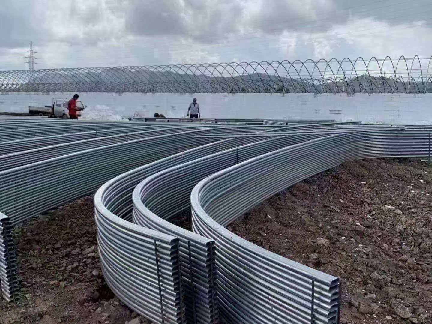 رقيقة الجدار المجلفن أنبوب بيضاوي الشكل